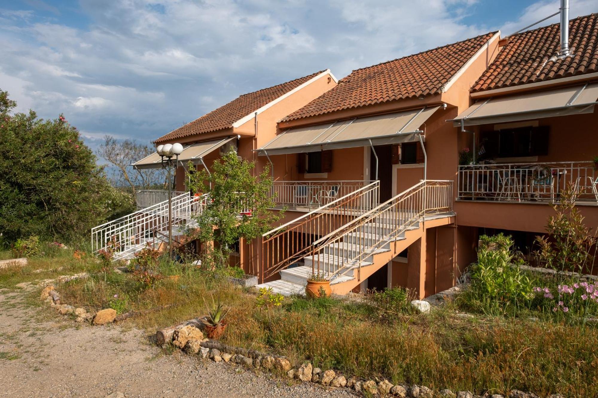 Kokkini Peach Budget Kokkínion Exterior foto