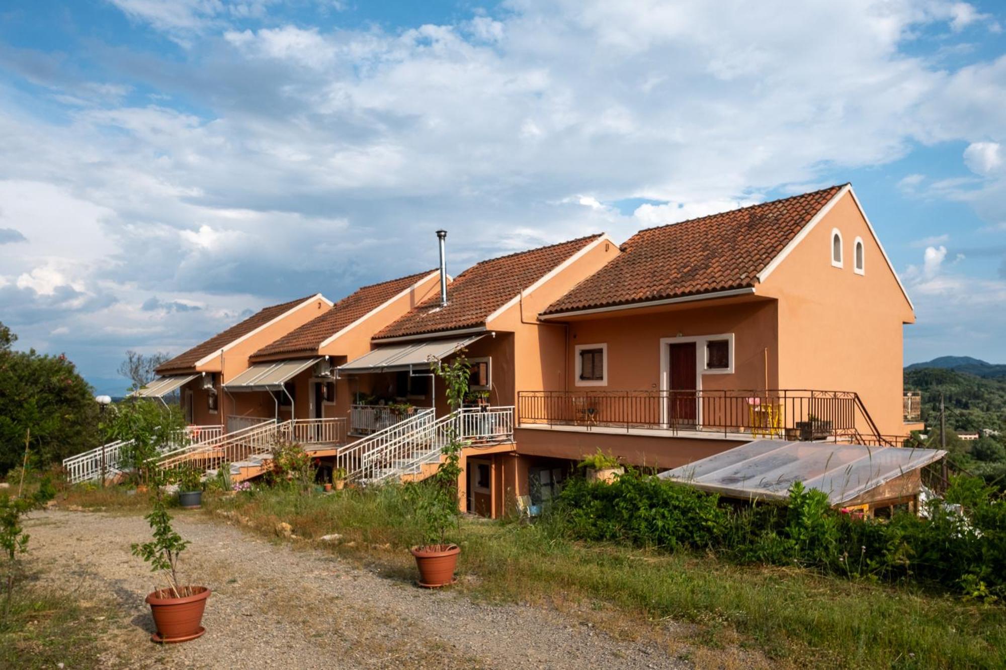 Kokkini Peach Budget Kokkínion Exterior foto