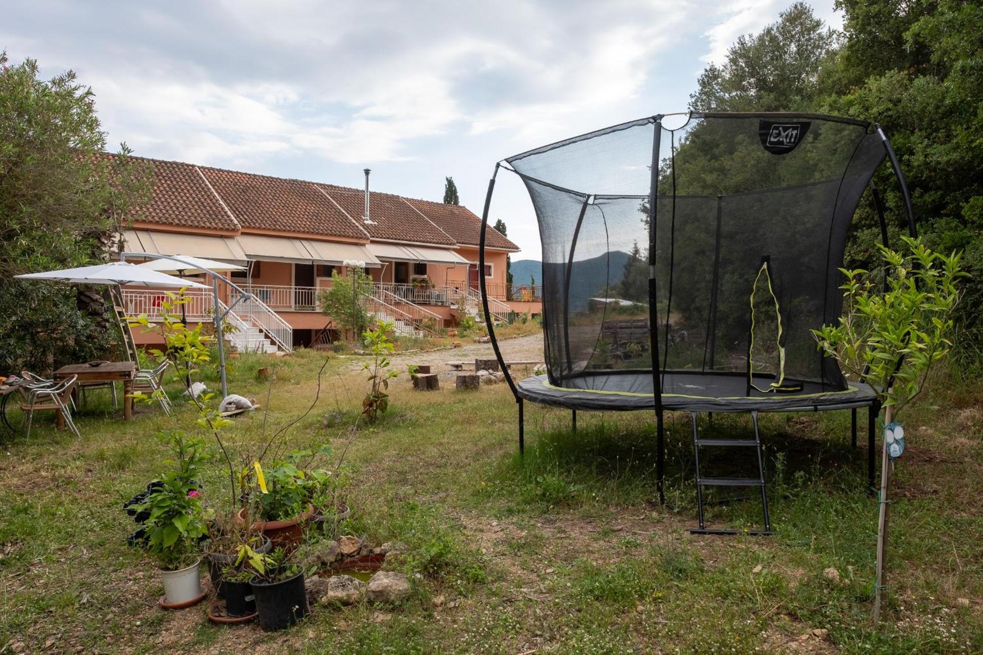 Kokkini Peach Budget Kokkínion Exterior foto
